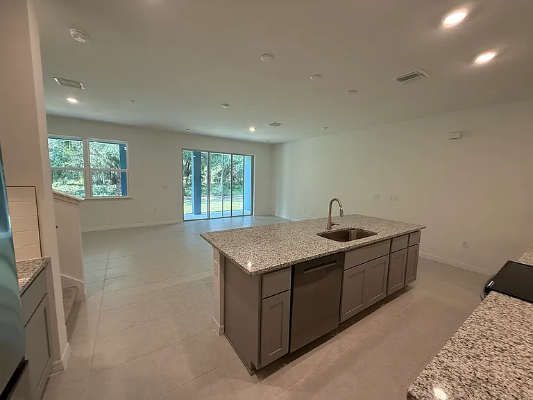 5221 Luisa Ct — Photo 7
