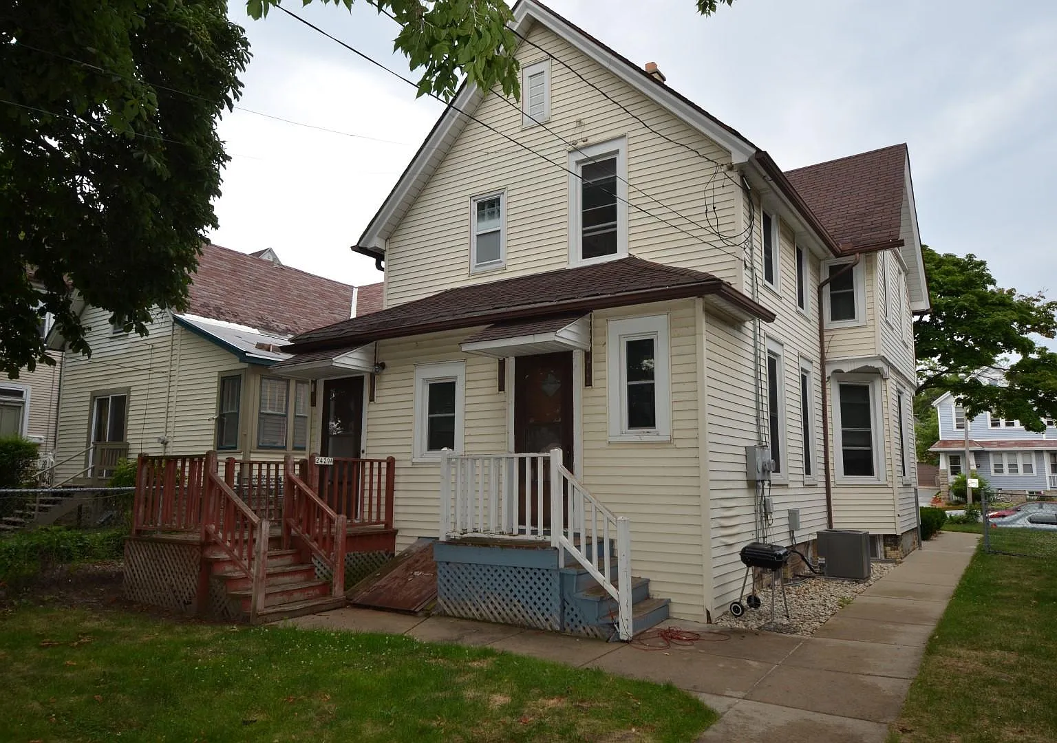 3 bed, 1100 sqft, $1,650 — Photo 3