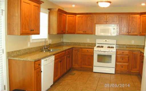 3rd image of 208 Birchwood Dr