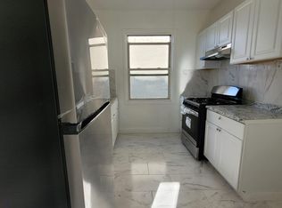 952 E 227th St #2R, Bronx, NY 10466