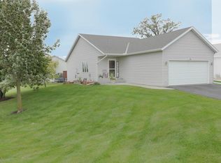 316 Scenic Cir, Winsted, MN 55395