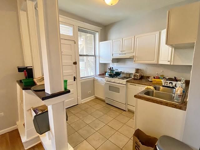 1st image of 1108 W Dickens Ave #1