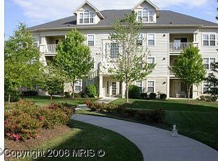 11808 Eton Manor Dr APT 302, Germantown, MD 20876