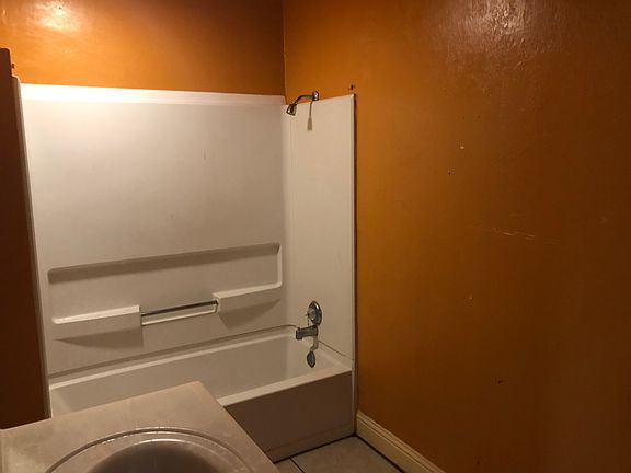 5th image of 2285 Fairfield St