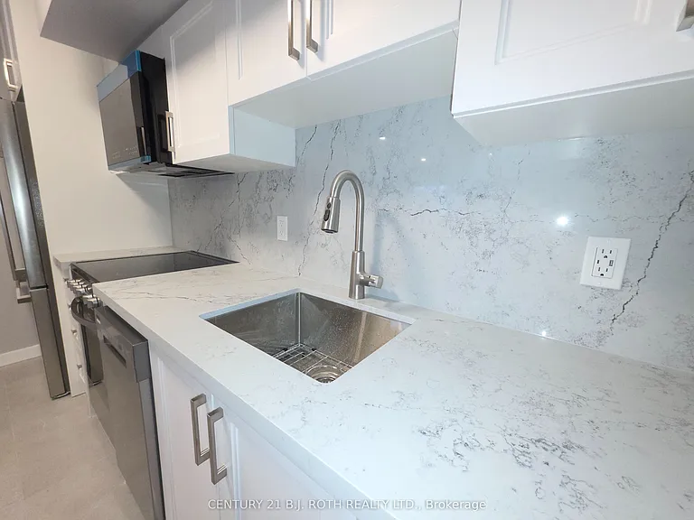 82 Albert St N #6 — Photo 8