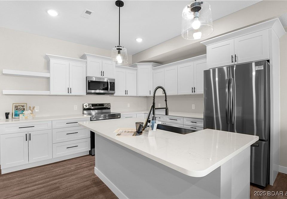 1st image of 104 Sierra Bay Dr #3D