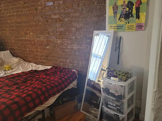 Rented by Chartwell Manhattan Realty | media 27