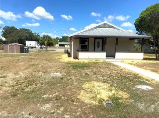 94 S Desoto Ave, Avon Park, FL 33825