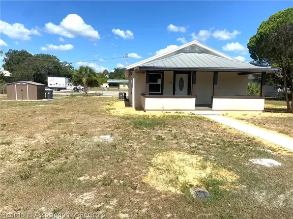 94 S Desoto Ave, Avon Park, FL 33825