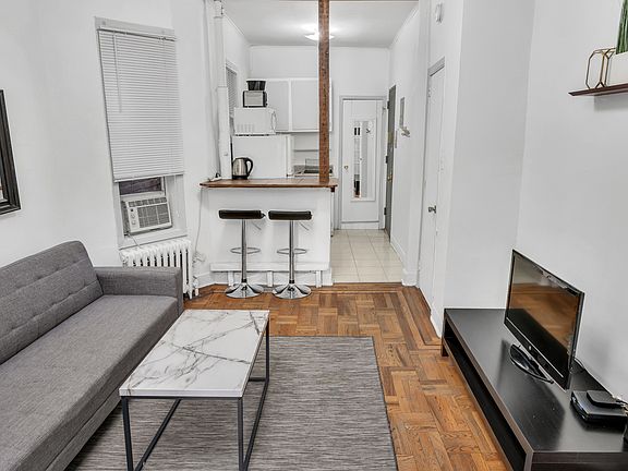5th image of 237 E 28th St #5T