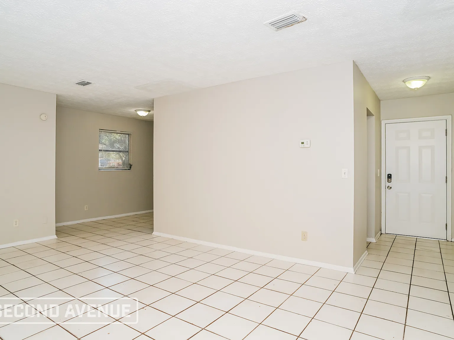 3 bed, 2.0 bath, 1236 sqft, $1,350 — Photo 4