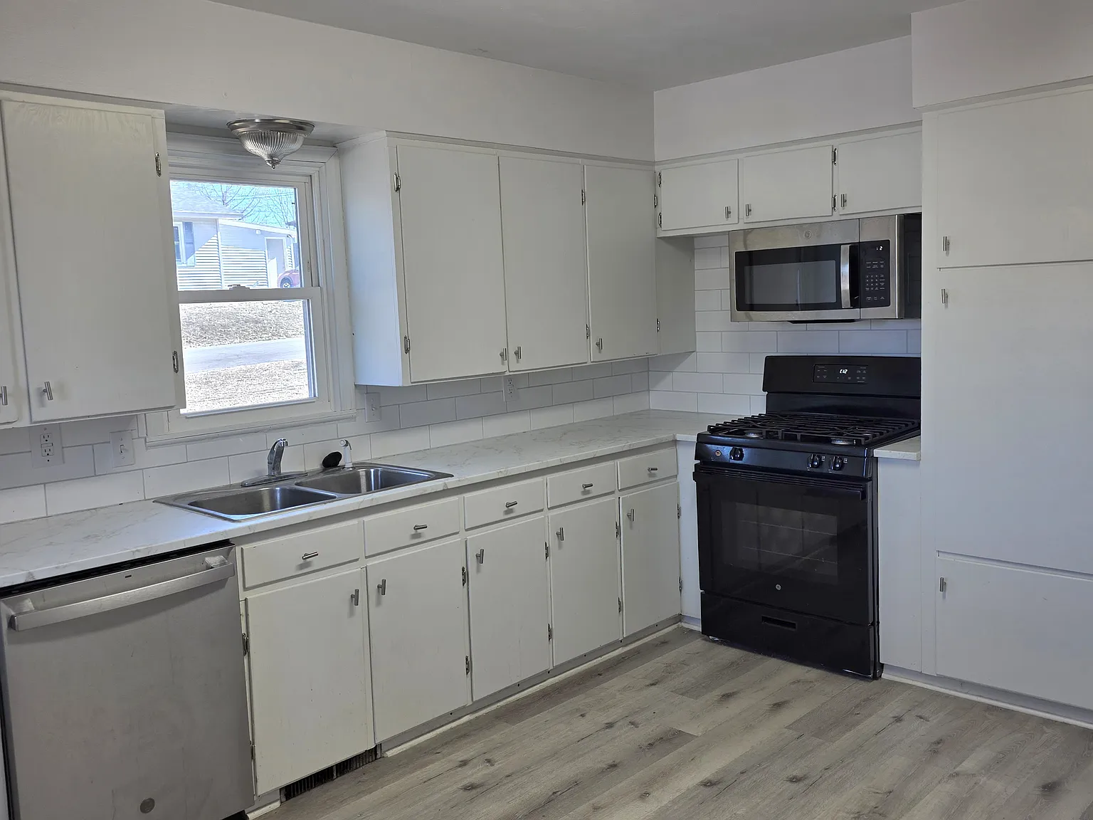 2 bed, 1185 sqft, $1,100 — Photo 4
