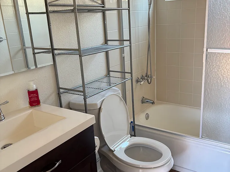 1171 Santa Fe Ave #B — Photo 8