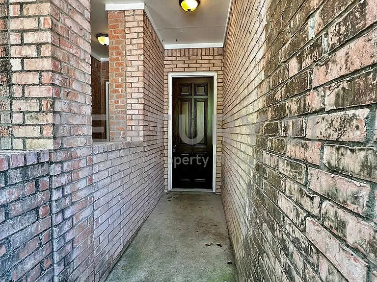 5808 La Vista Dr — Photo 4