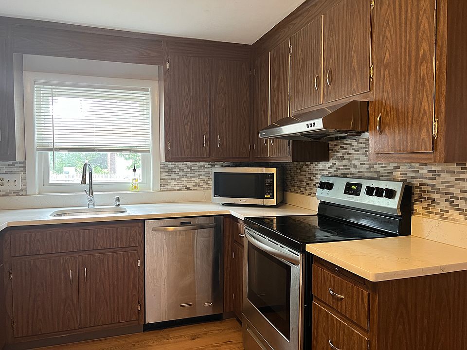 1st image of 149 Gould St #1