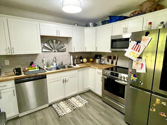 4th image of 5111 Evelyn Dr