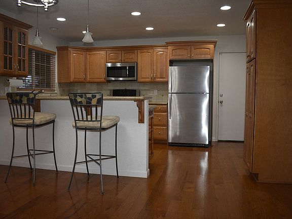 2nd image of 9120 Thilow Dr
