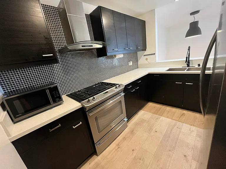 358 S Gramercy Pl #311 — Photo 5