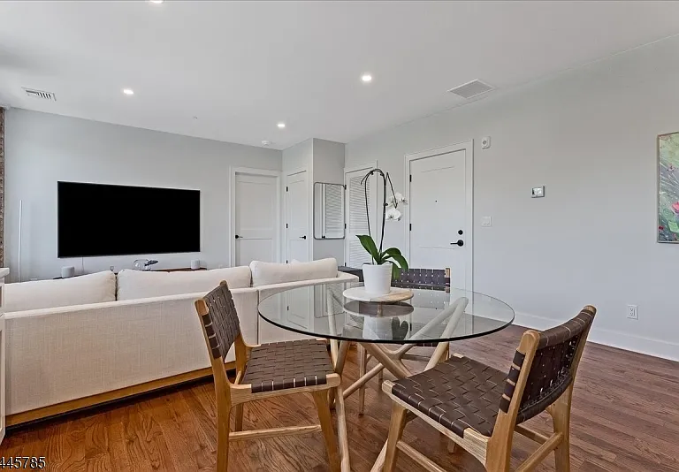35-37 Main St #3B — Photo 6