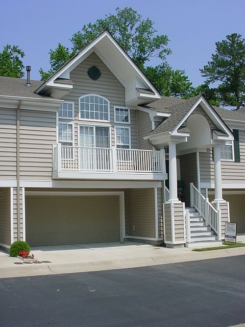1st image of 813 Mission Ave