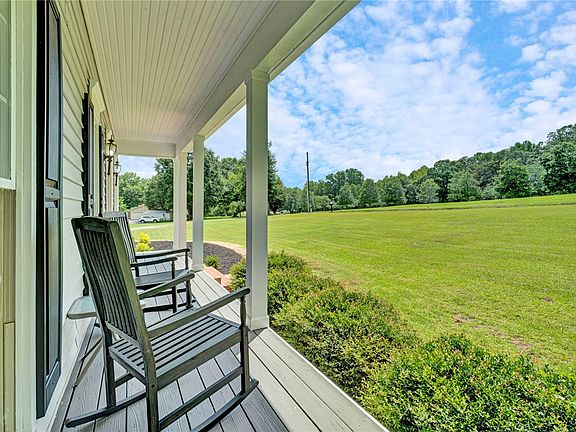 2nd image of 108 Syracuse Rd