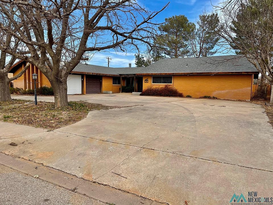 1st image of 718 W Avenue B