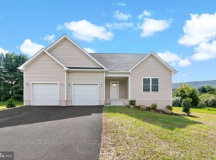 40 Mdg Way, Berkeley Springs, WV 25411