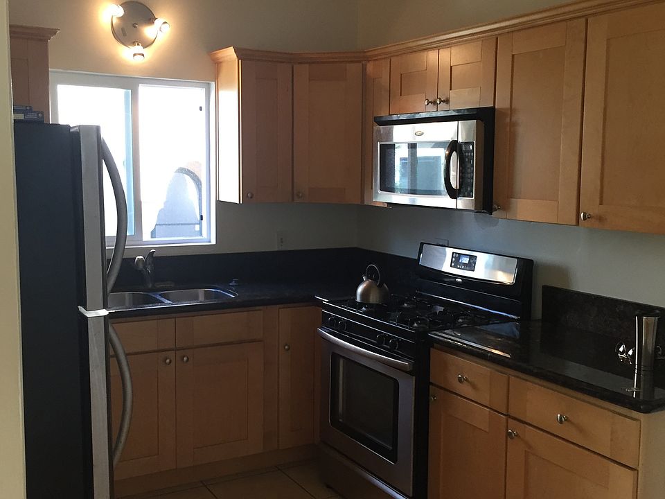 2nd image of 109 Paseo De La Playa APT 1