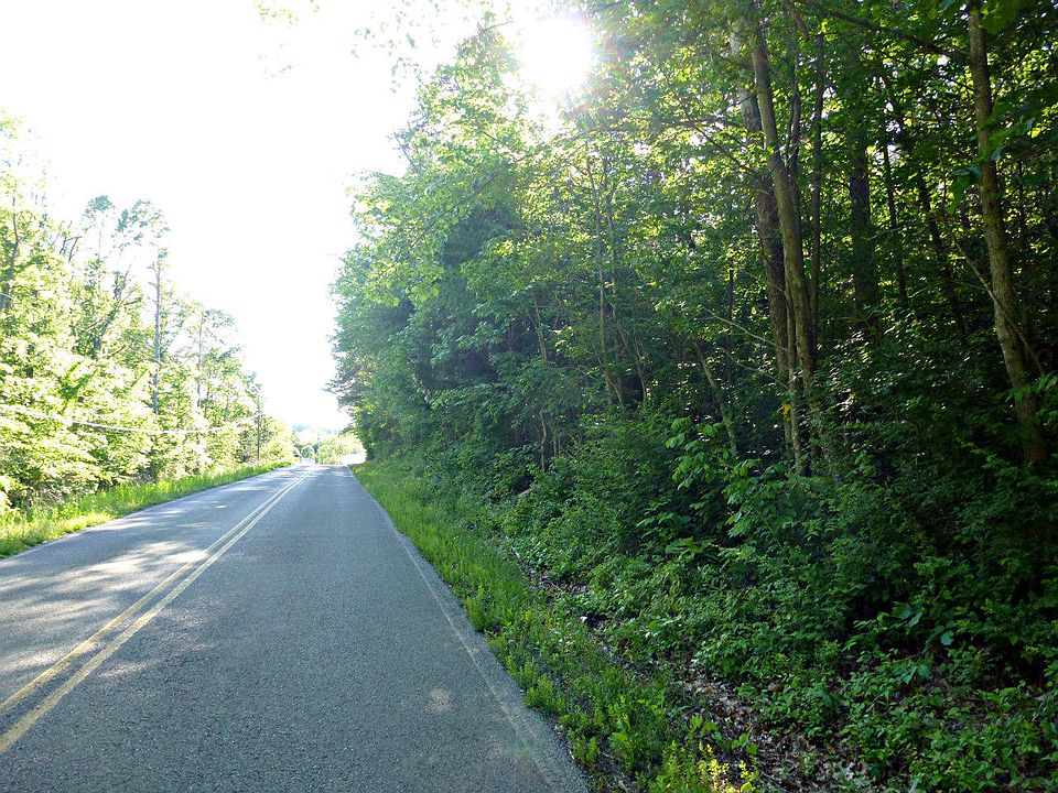 2nd image of Sandy Ridge Rd