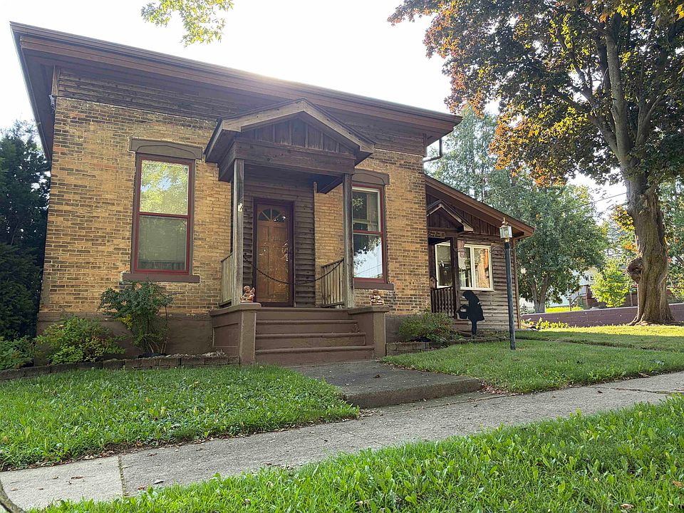 1st image of 208 N Capron St