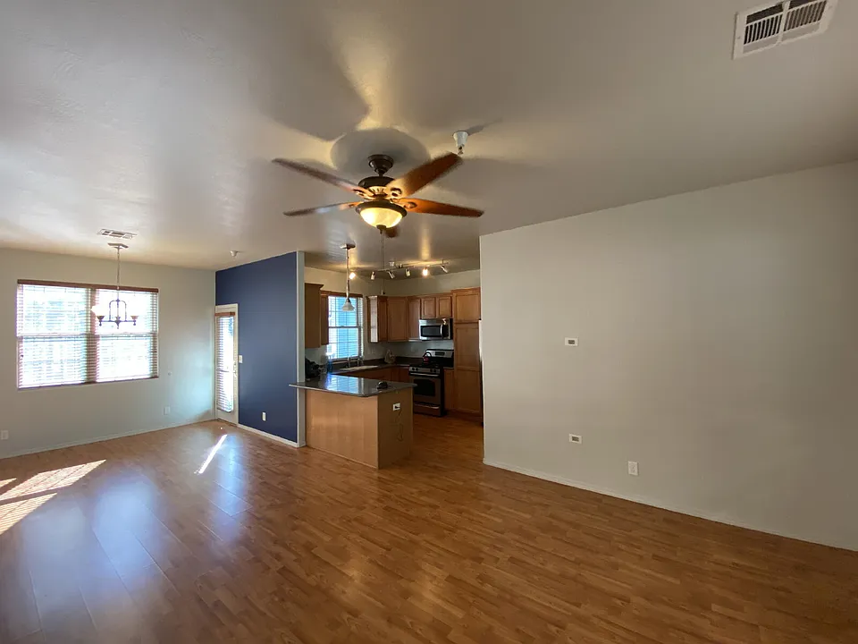 2382 W Cripple Creek Dr