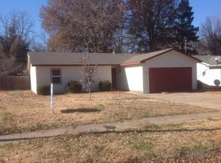 410 S Osage St, Grove, OK 74344