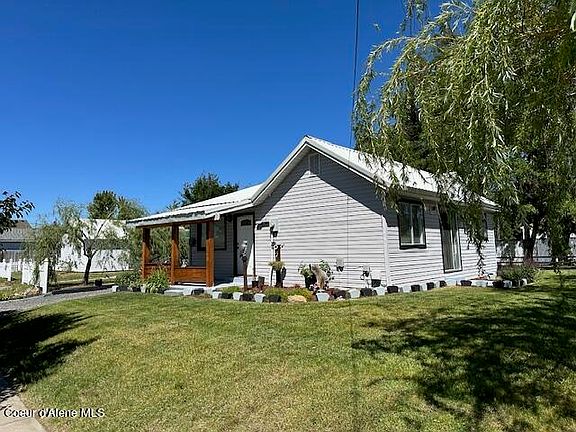 2nd image of 3400 E Jordan Dr