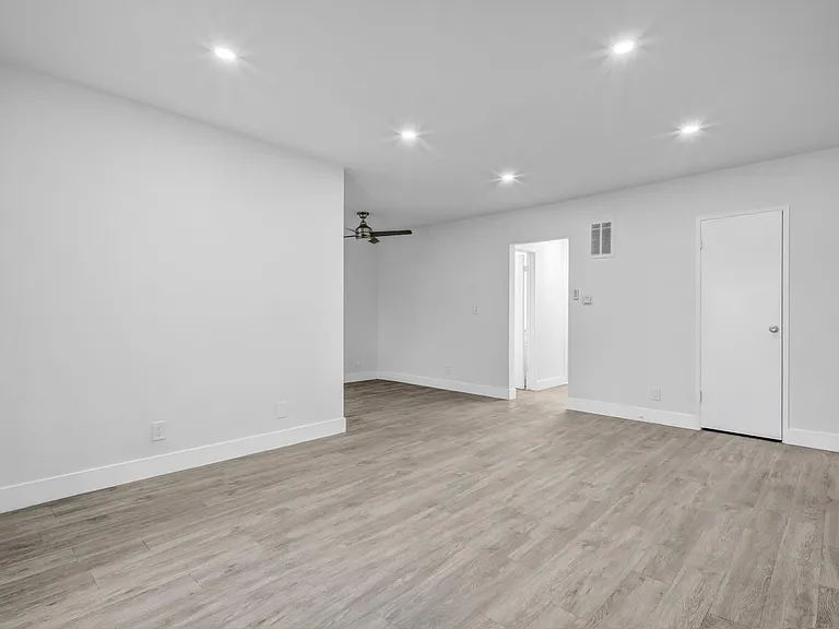 2233 S Ridgeley Dr #303 — Photo 3