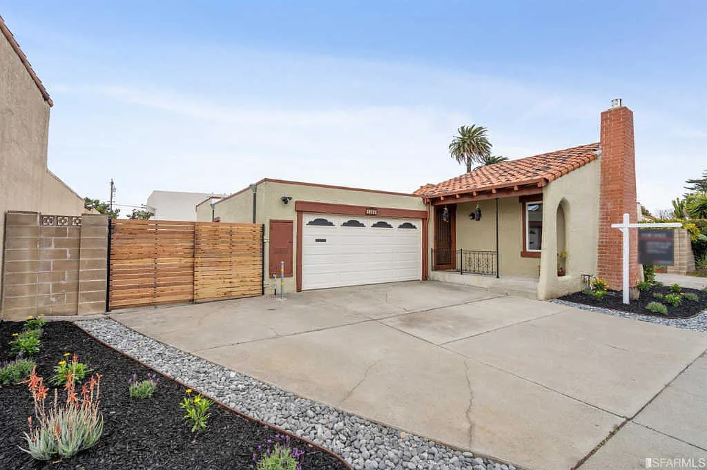 37639 Los Arboles Dr photo 1