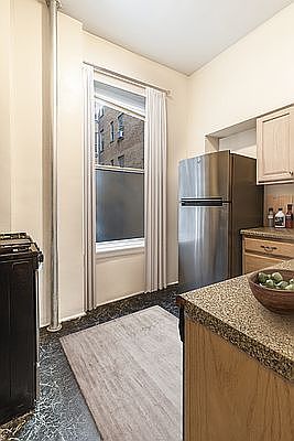 2nd image of 201 W 92nd St APT 5G