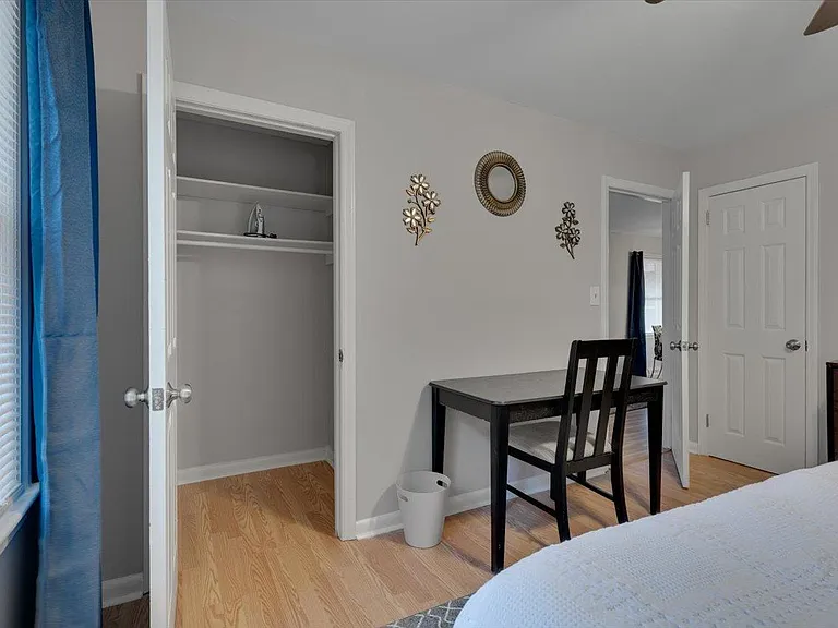 815 W Markham Ave #A — Photo 14