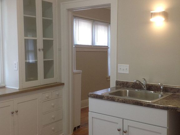 5th image of 325 Litchfield Ave SE