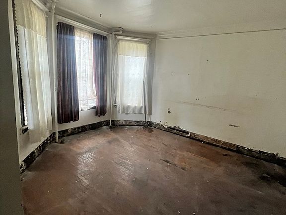 2nd image of 7512 S Langley Ave