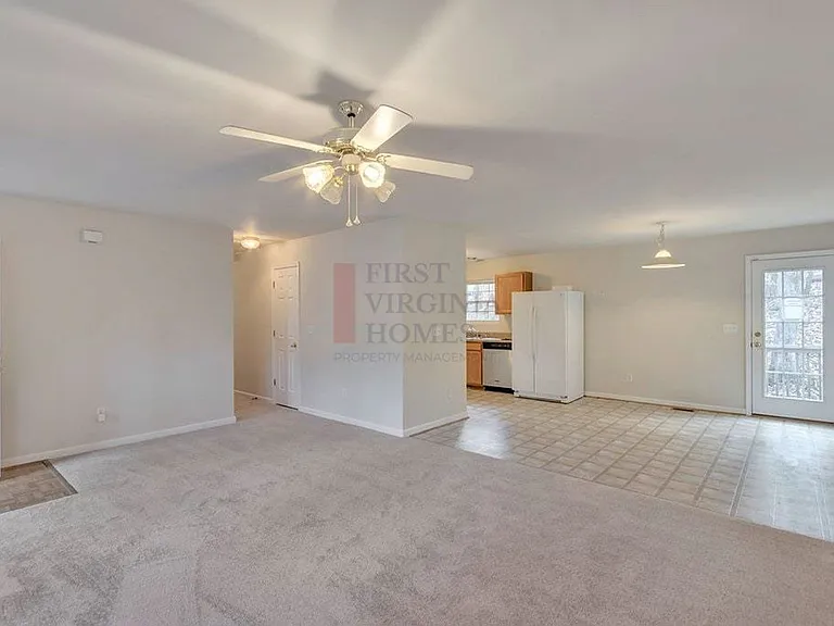 11 Landing Ct — Photo 3