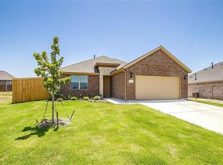 31 Mockingbird Ln, Sanger, TX 76266