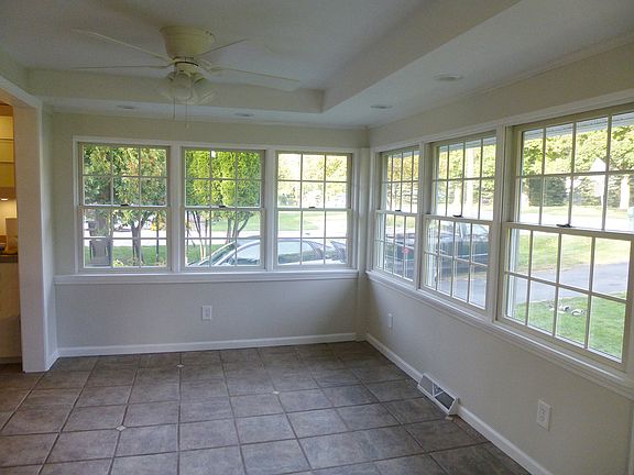 dining room sunroom 20'2" x 9'2"