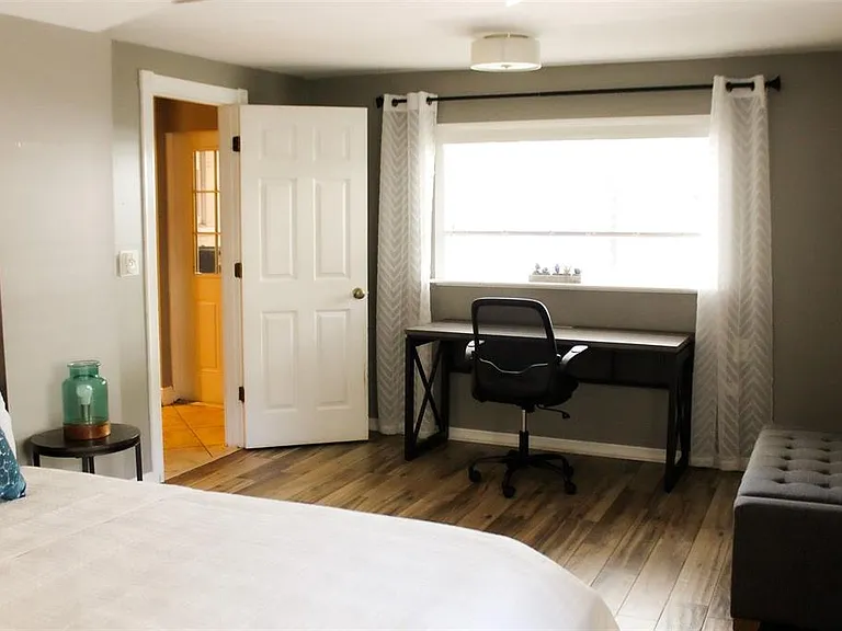 4115 W San Pedro St — Photo 25