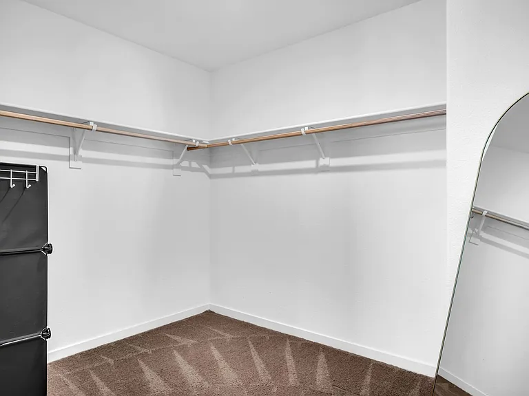 2213 Comstock Ln — Photo 13