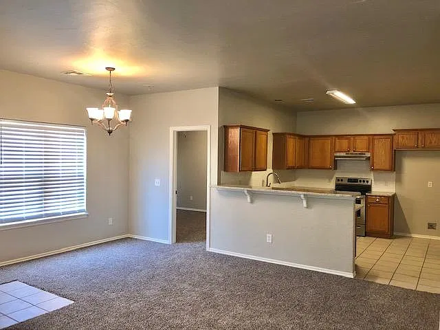 3 bed, 1555 sqft, $1,675 — Photo 3