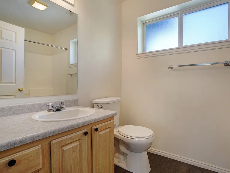Hanbury Manor Apartments — Photo 61