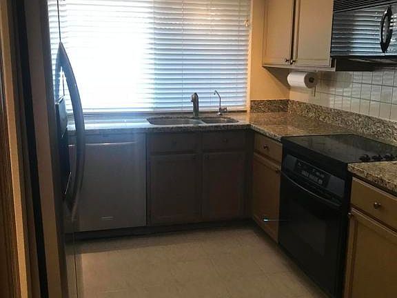 4th image of 10989 E Yucca St