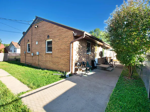 3121 Blackstone Ave, Rockford, IL 61101