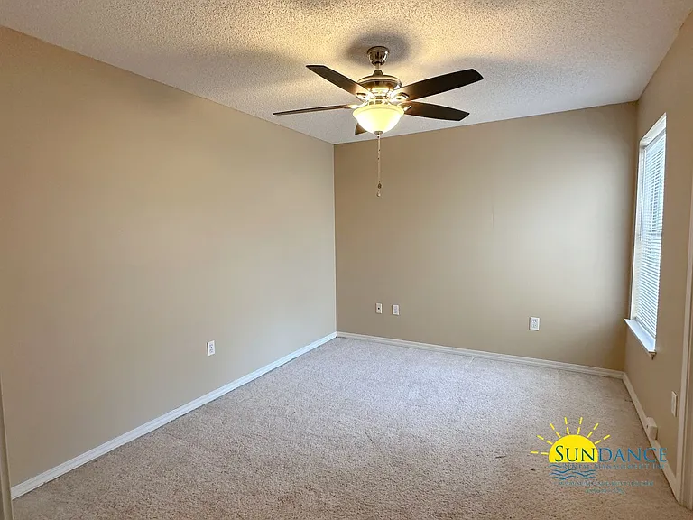 7223 Crown Ct — Photo 16