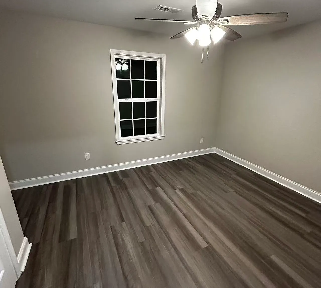 2 bed, 1.5 bath, 900 sqft, $1,400 — Photo 3